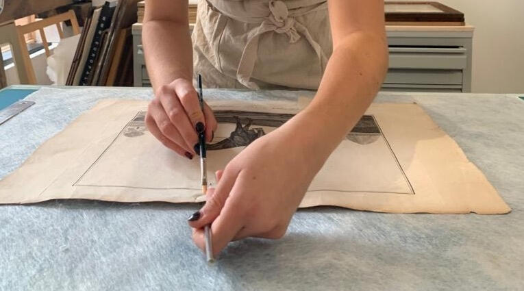 Déchirure en cours de consolidation.